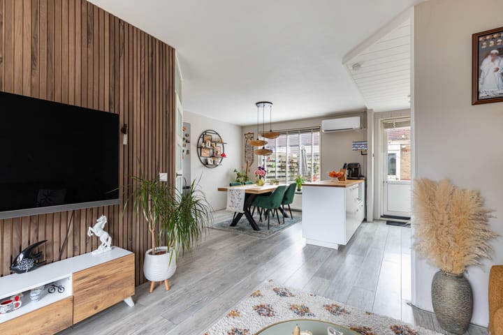 Foto 15 van Rhônestraat 180