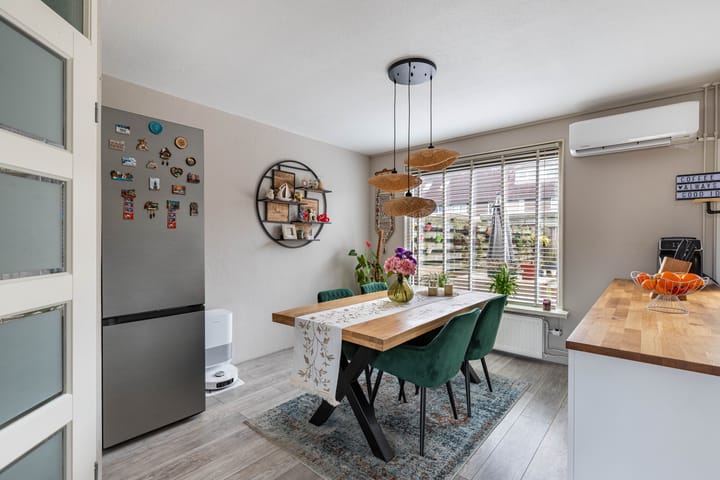 Foto 16 van Rhônestraat 180