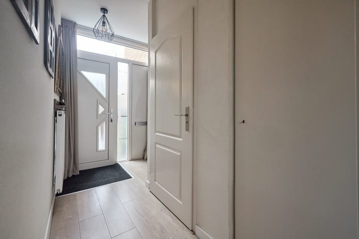 Foto 31 van van Hamelstraat 106