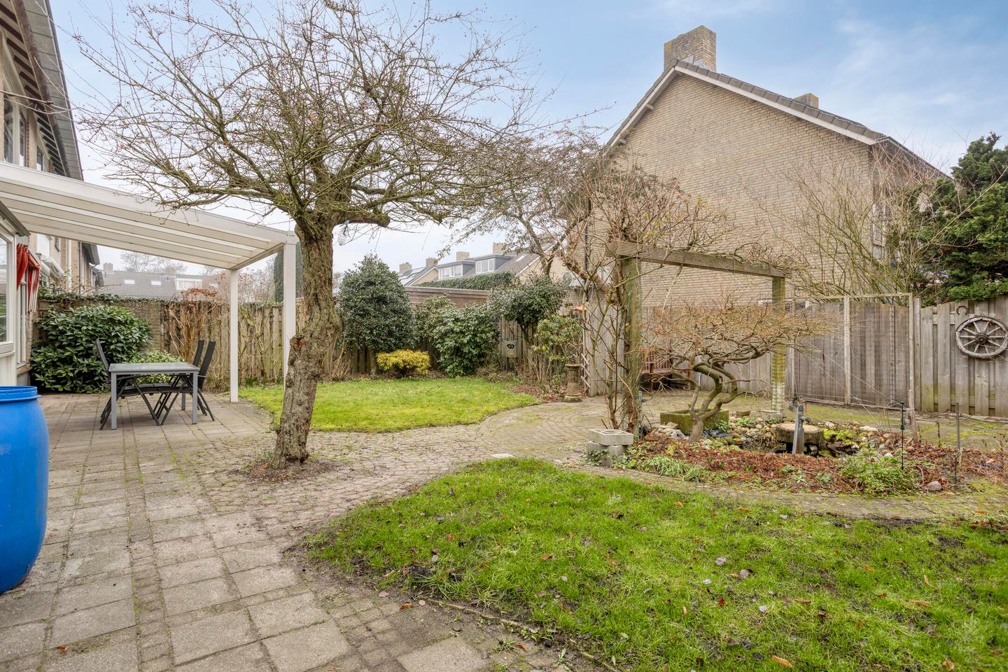 Foto 35 van Pioenroosstraat 1