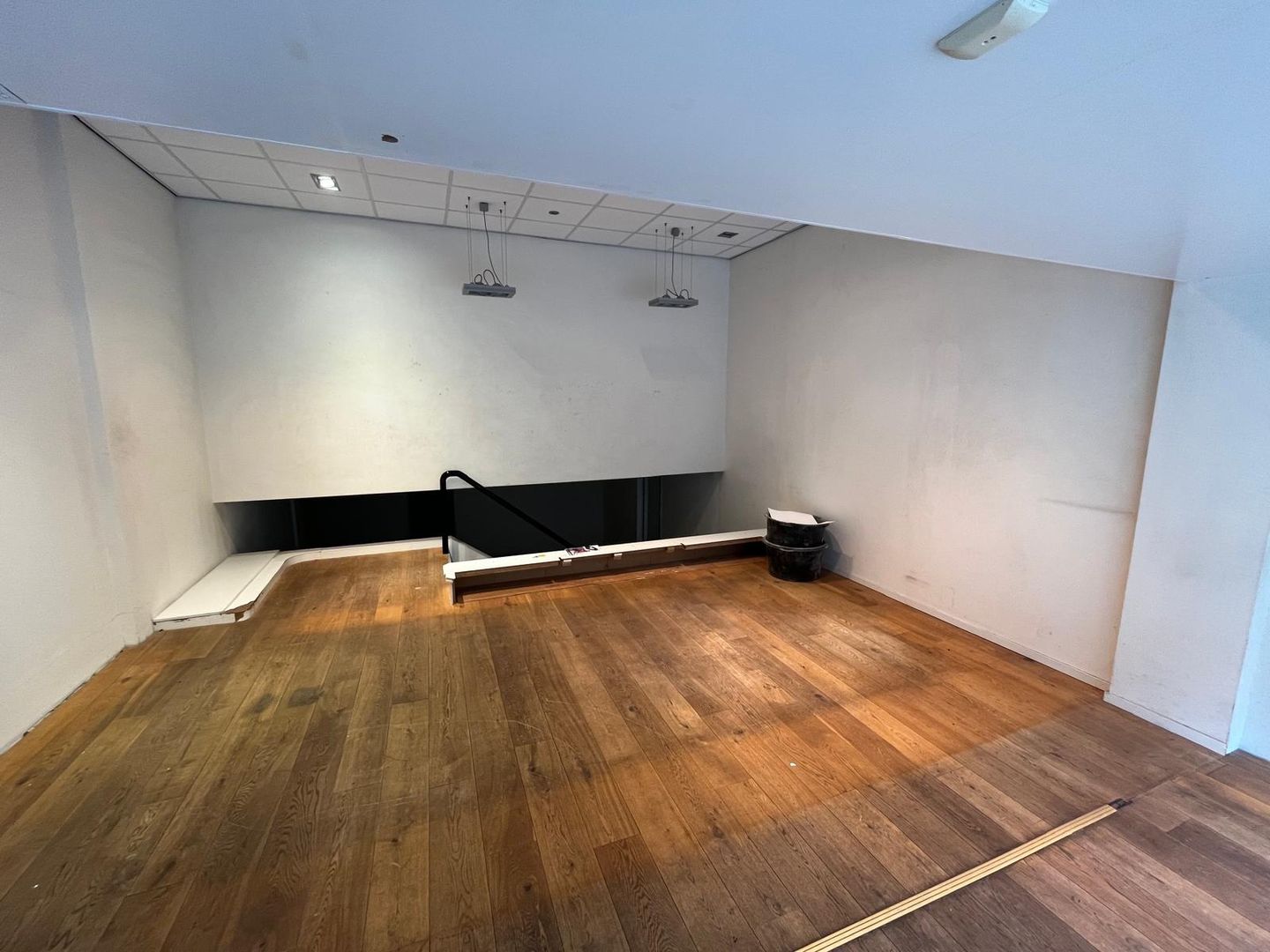 View photo 5 of Stadhuisplein 339