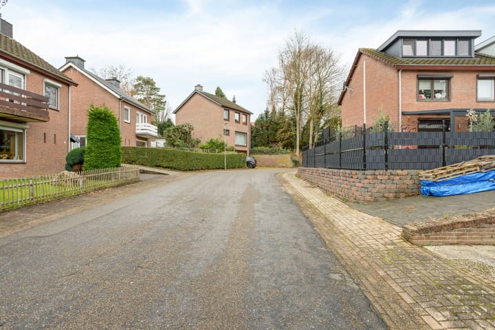 Photo 32 of Irmgardstraat 2