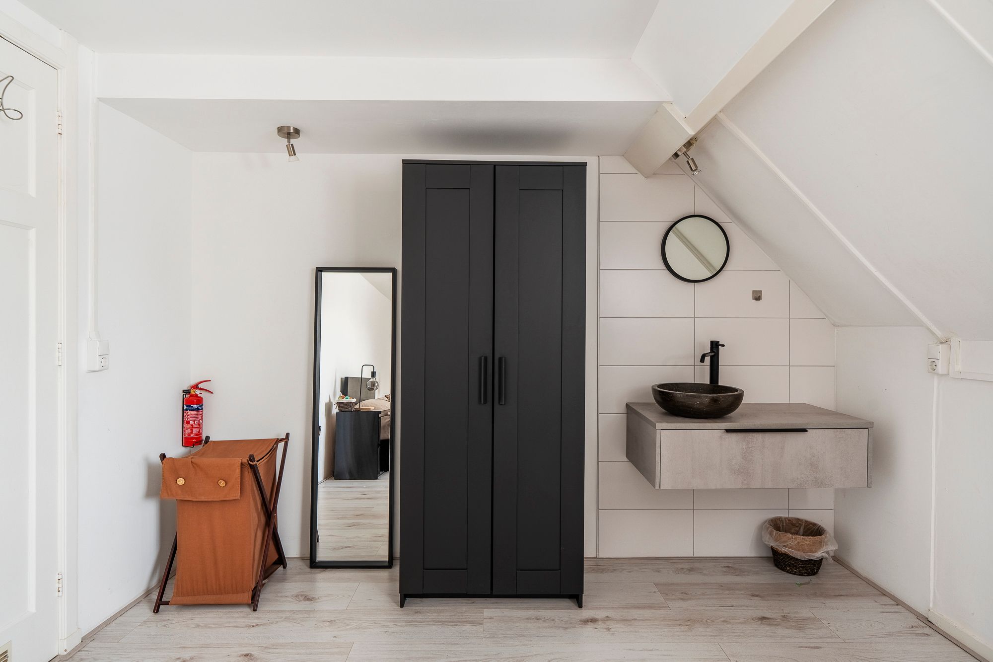 Photo 27 of Van Oldenbarneveltweg 33