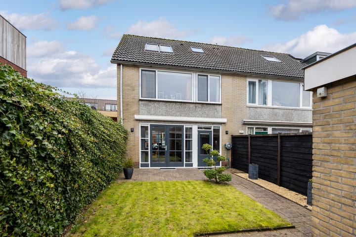 Foto 3 van Luitgardeweg 2