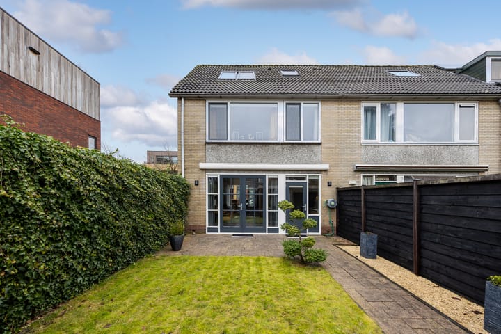 Foto 17 van Luitgardeweg 2