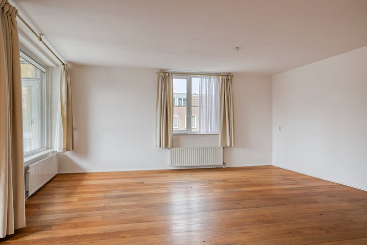 Foto 15 van Gentiaan 6