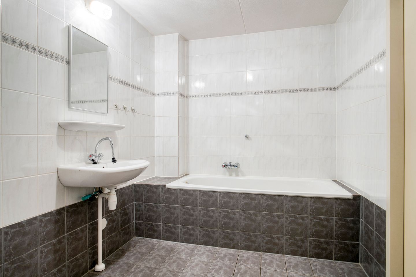 Photo 25 of Gentiaan 6