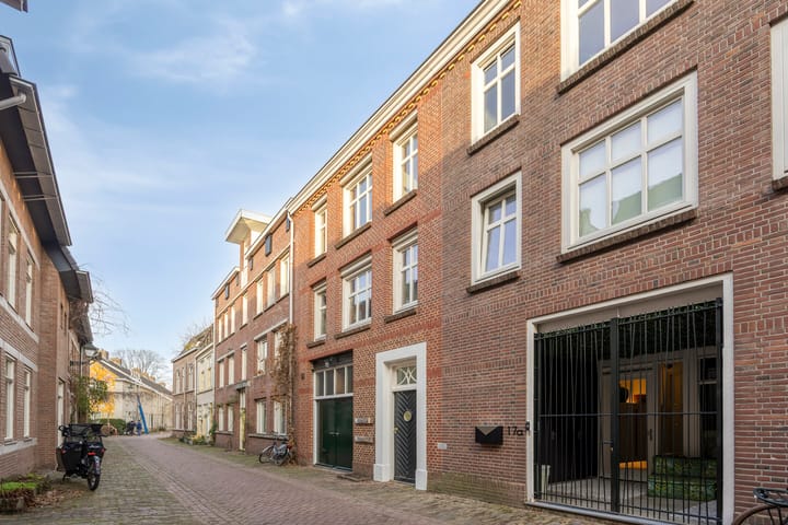 Foto 22 van Schilderstraat 17-C