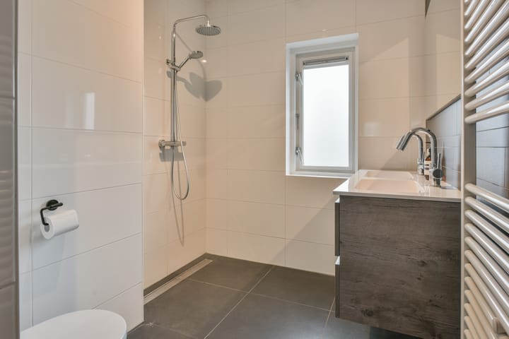 Foto 12 van K.P.C. de Bazelstraat 67