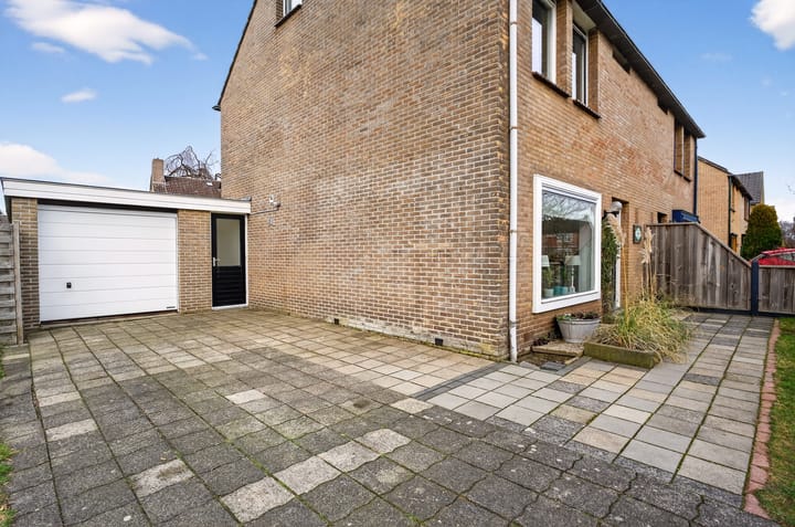 Foto 8 van Frederik Hendrikstraat 19