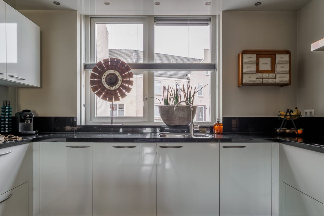 Photo 7 of Rozenbottel 2