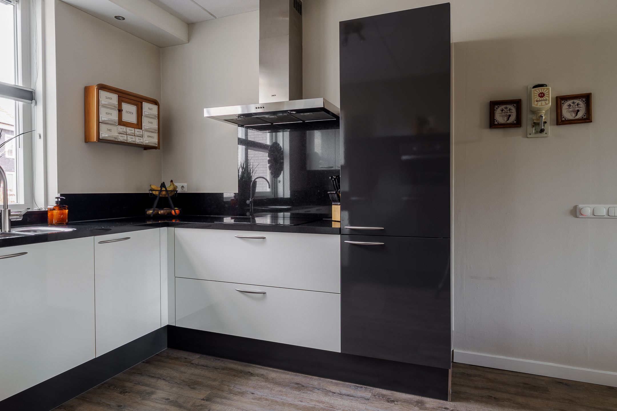 Photo 6 of Rozenbottel 2