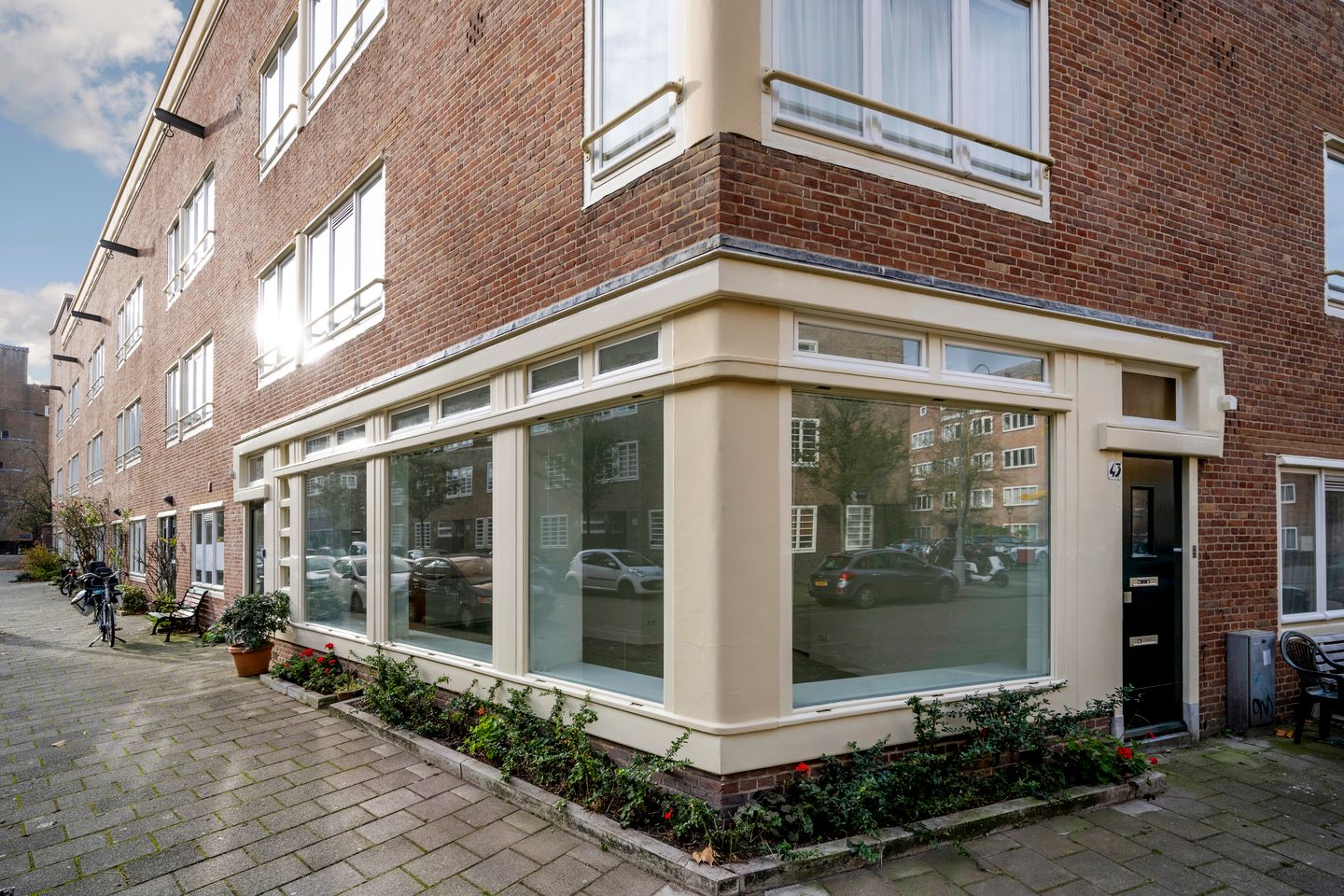 View photo 2 of Burgemeester Tellegenstraat 41
