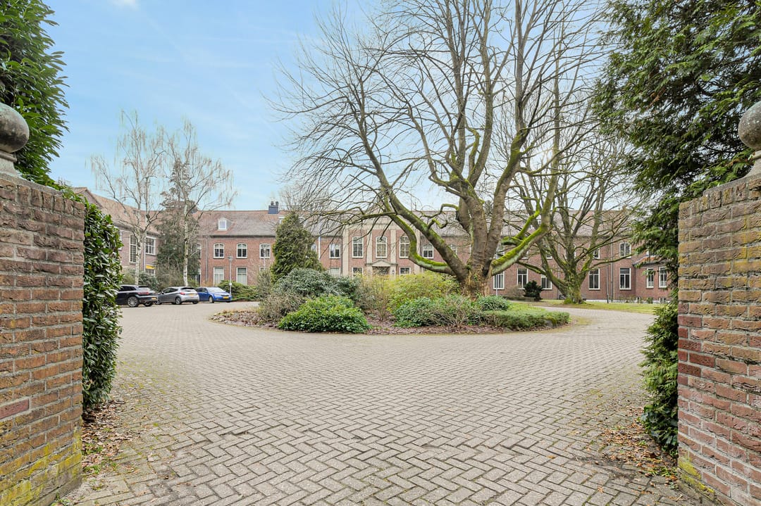 Photo 37 of Kapucijnenhof 60