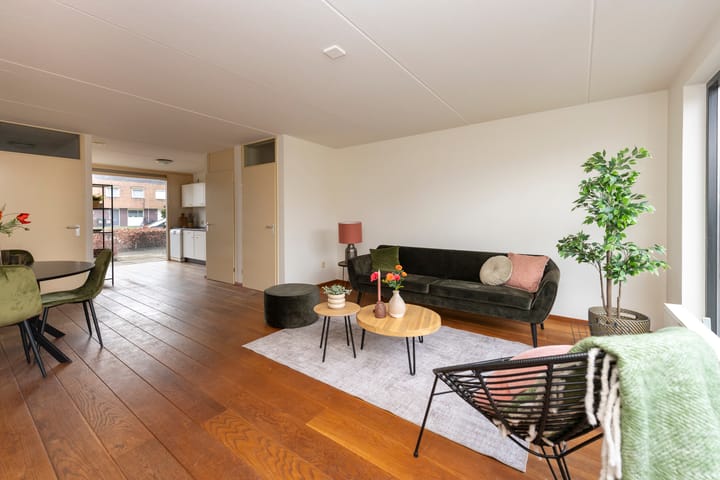 Foto 12 van Roodeschoolstraat 23