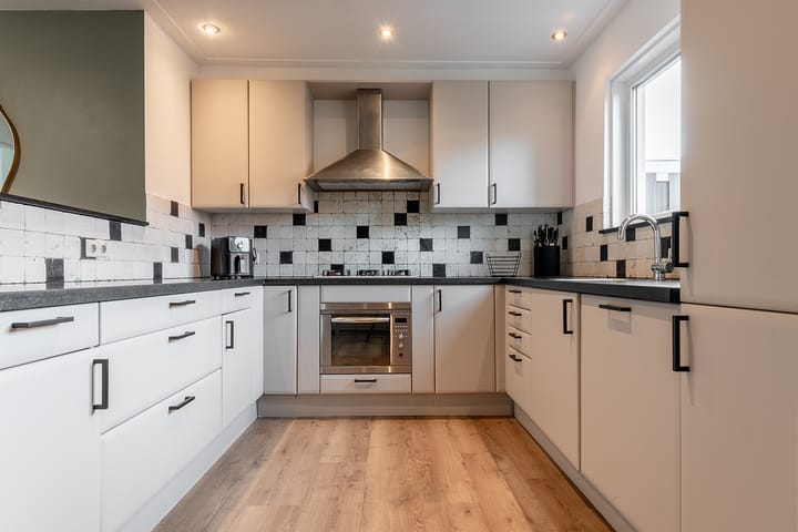 Foto 16 van Dekkerstraat 11