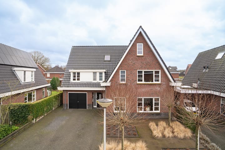 Photo 5 of Robertinkkamp 6