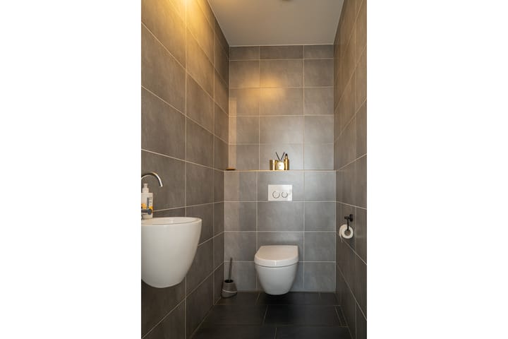 Photo 8 of Robertinkkamp 6