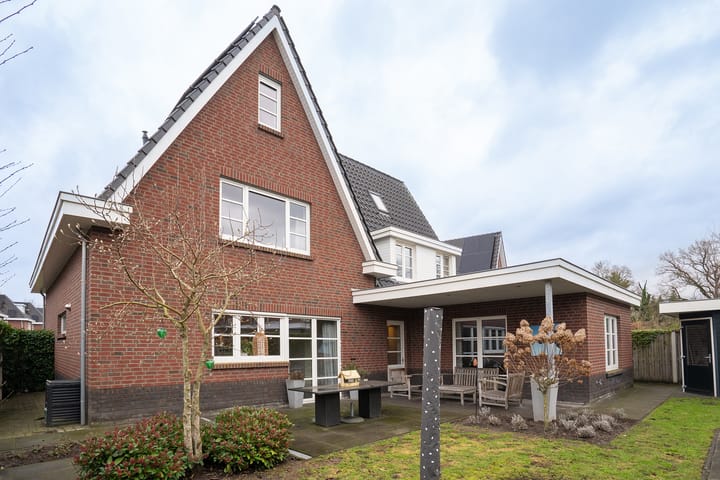 Photo 39 of Robertinkkamp 6