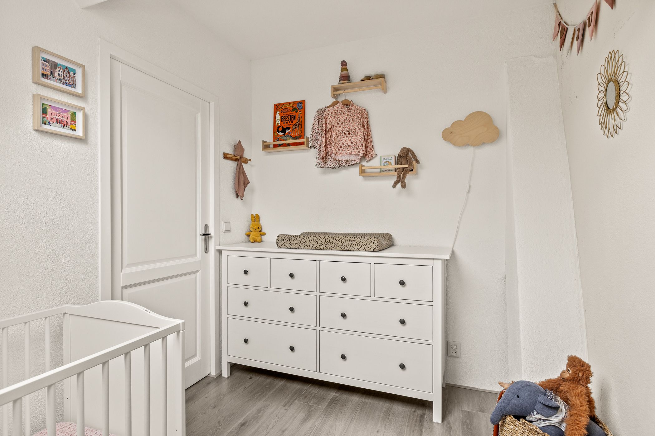 Photo 39 of Gildstraat 153