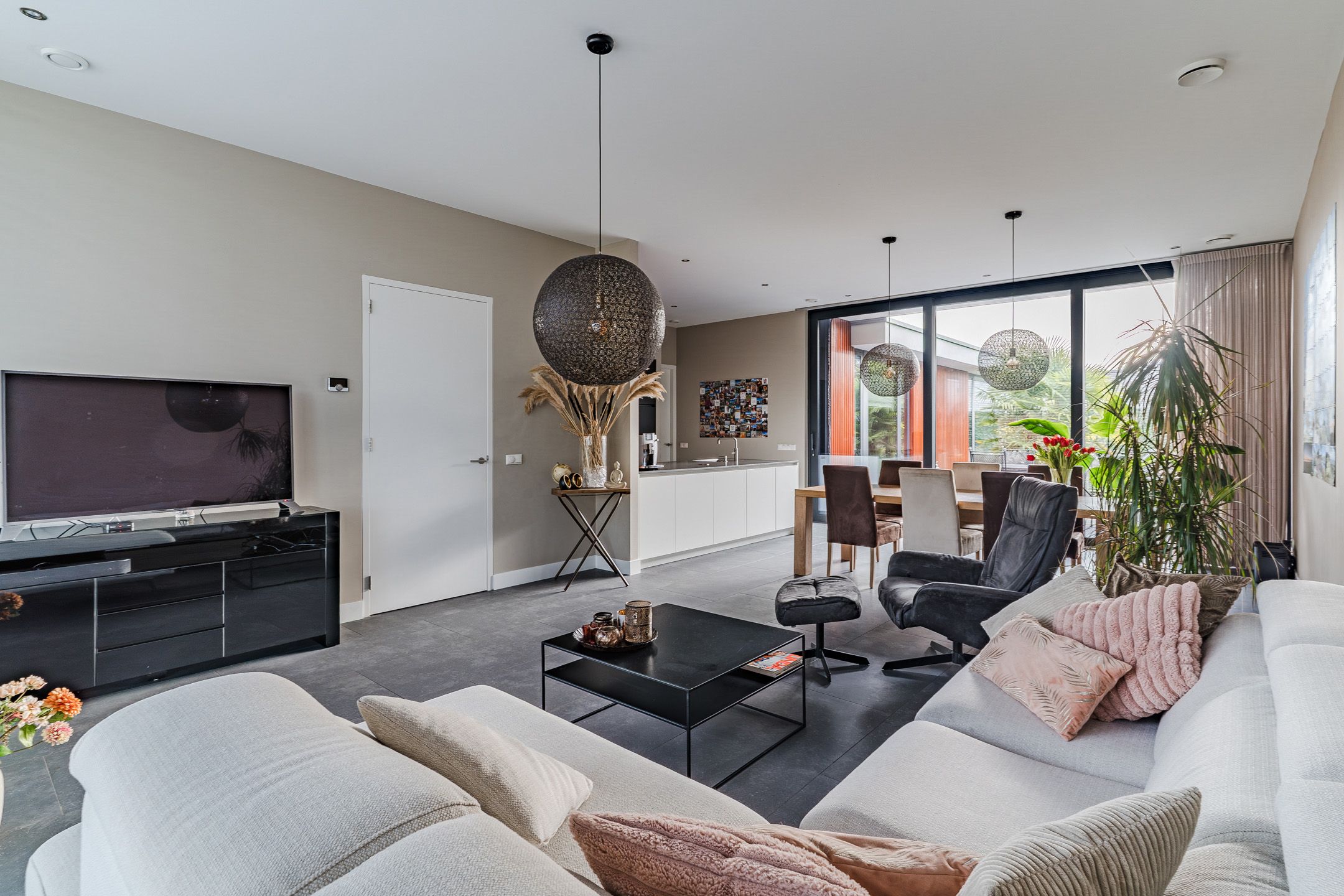 Foto 3 van Burg. Swachtenstraat 4