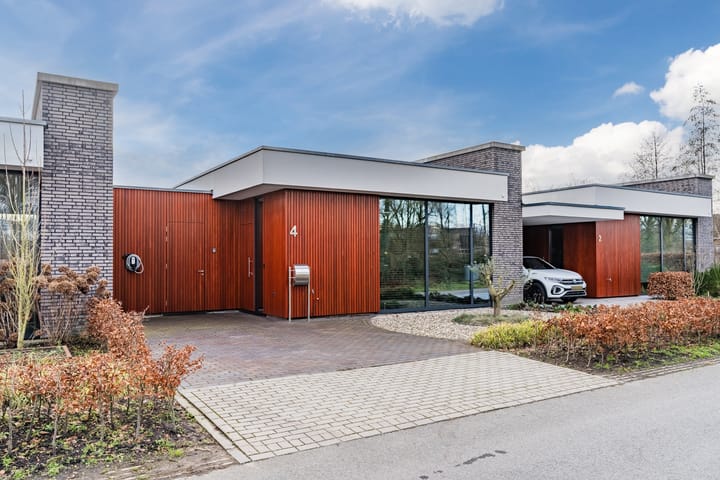 Foto 48 van Burg. Swachtenstraat 4