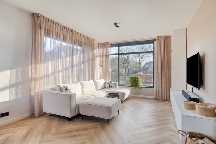 Foto 8 van Hoofdweg 59