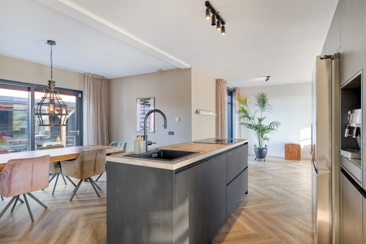 Foto 13 van Hoofdweg 59