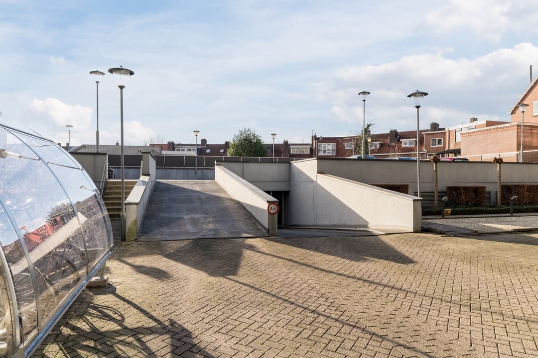 Photo 31 of Sint Willebrordstraat 25