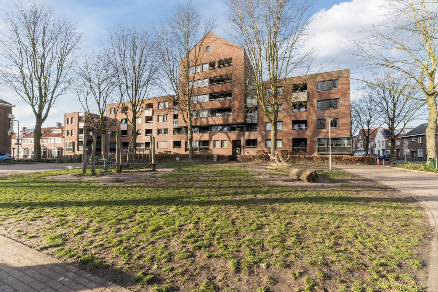 Photo 40 of Sint Willebrordstraat 25