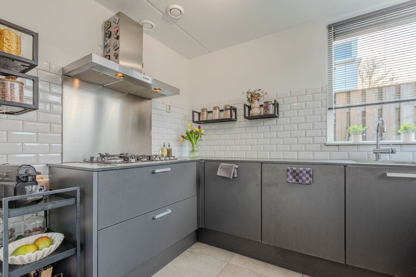 Foto 10 van Da Costastraat 8