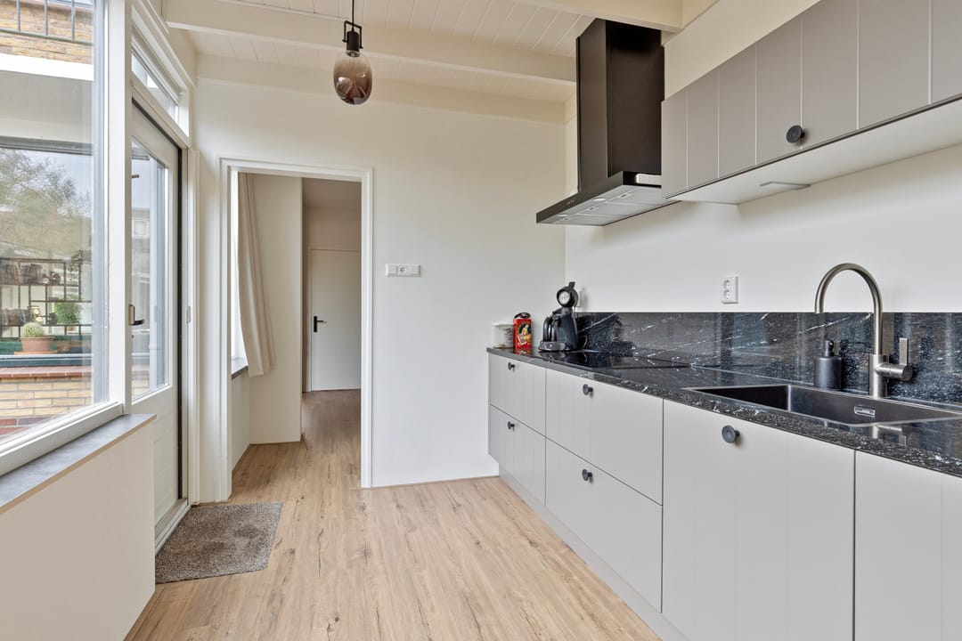 Photo 17 of Holthusenstraat 3