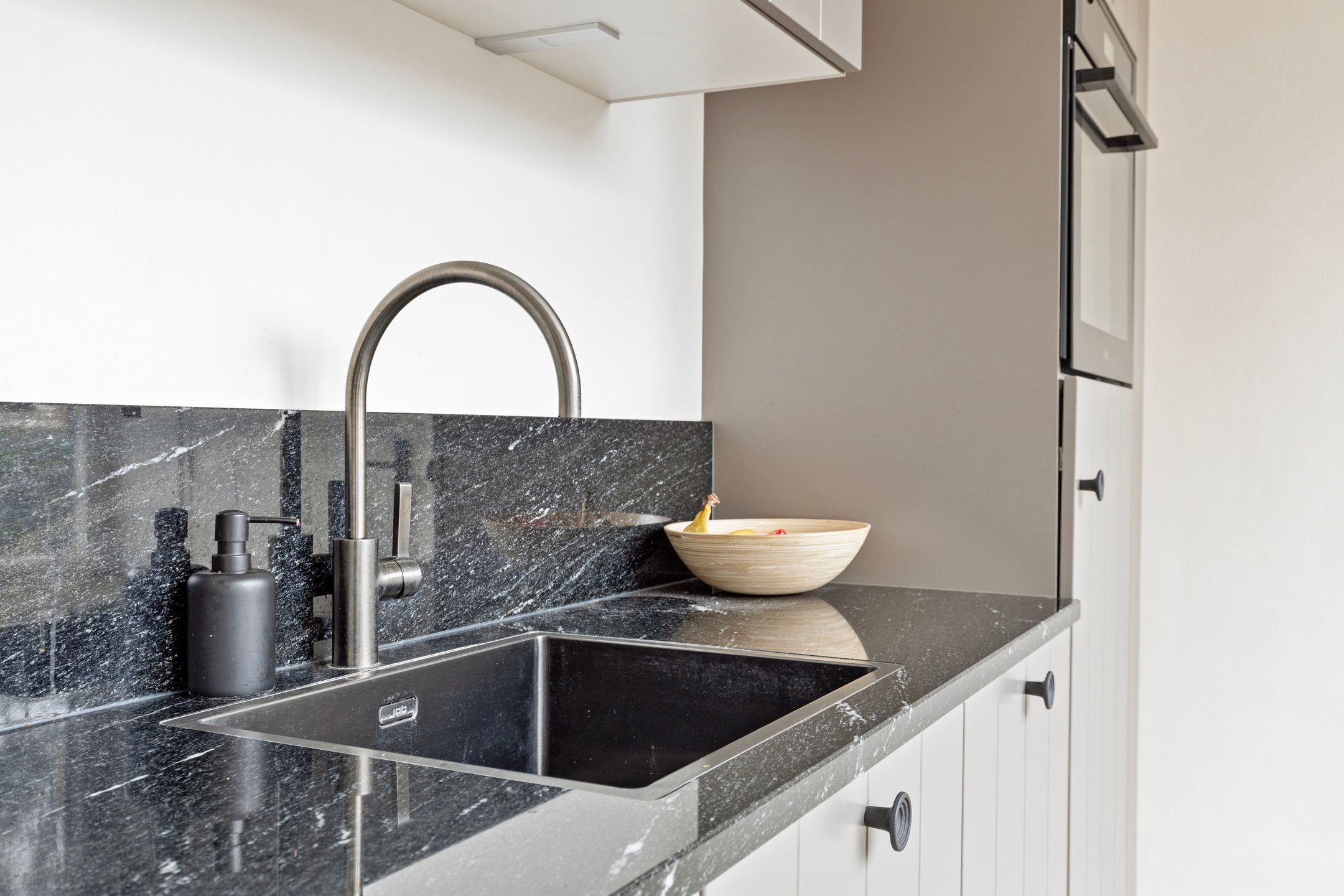 Photo 15 of Holthusenstraat 3