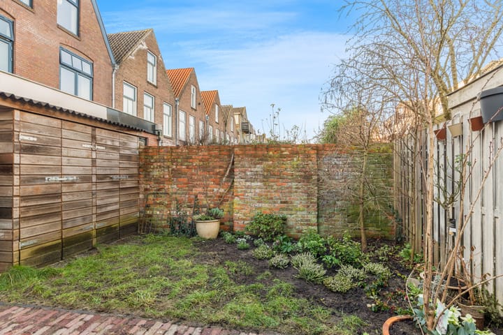 Photo 21 of Spoorstraat 22