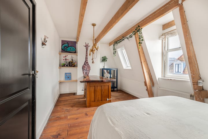 Photo 36 of Spoorstraat 22