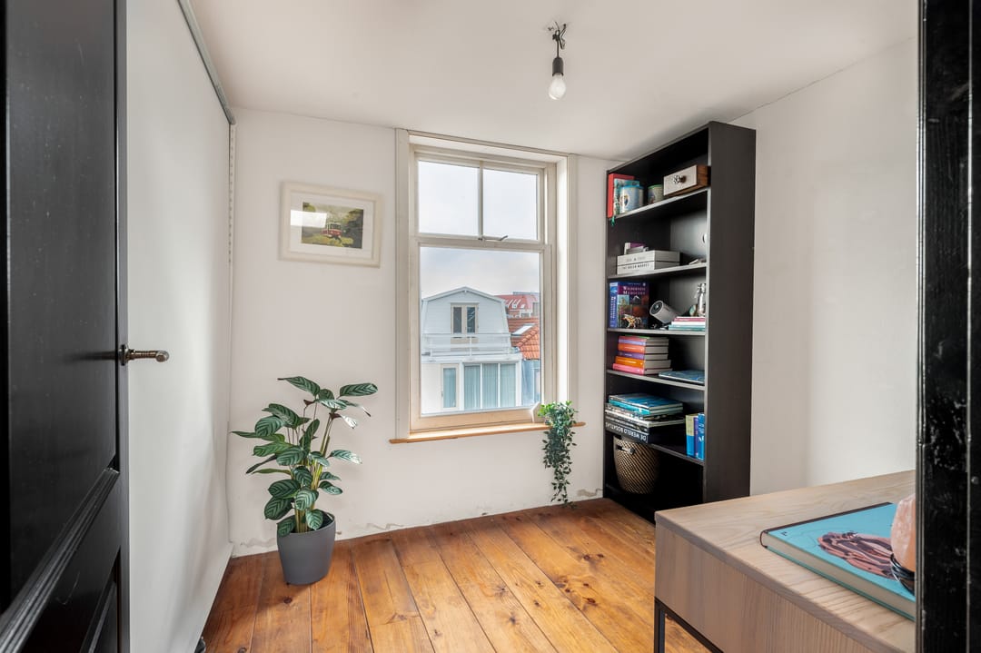 Photo 38 of Spoorstraat 22