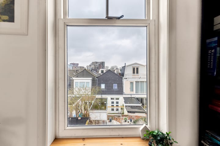 Photo 39 of Spoorstraat 22