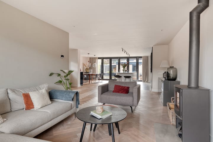 Photo 10 of Maximiliaanlaan 24