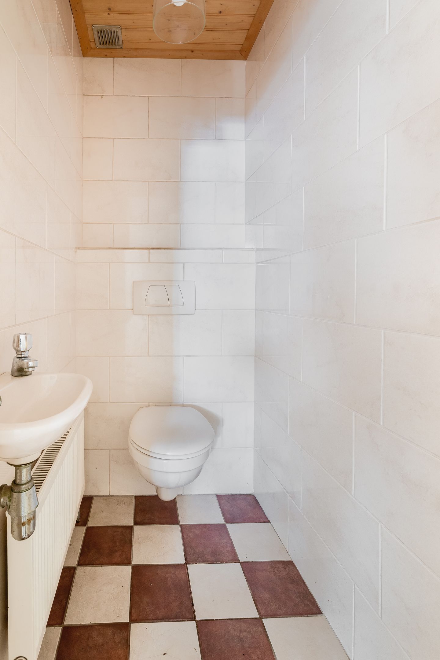 Photo 20 of Emmastraat 37