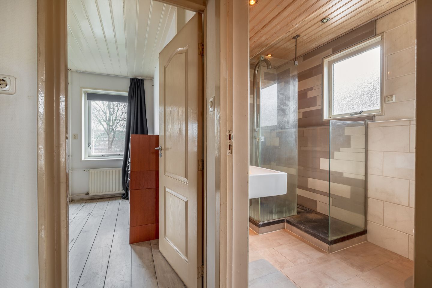 Photo 34 of Emmastraat 37