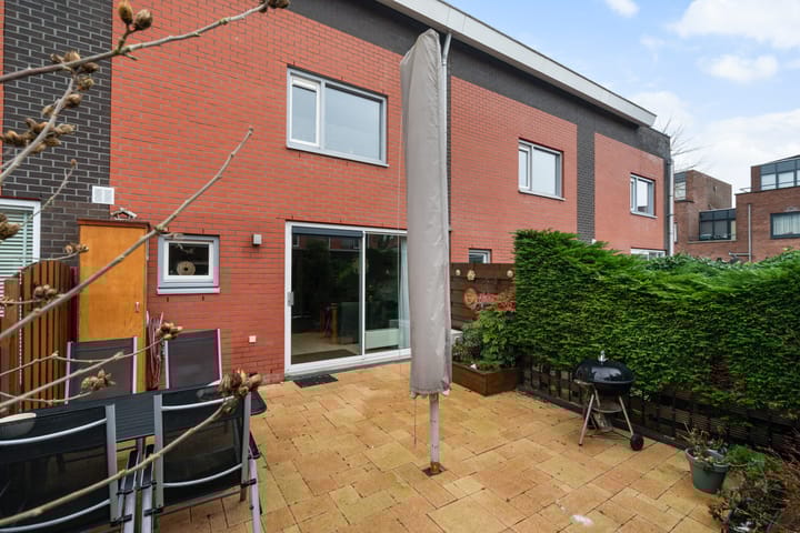 Photo 12 of Pompmakerstraat 3