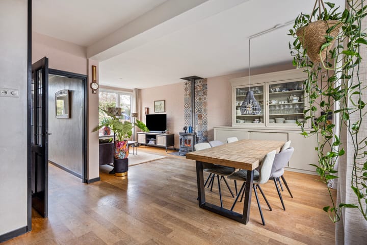 Foto 2 van Moerhageplantsoen 8