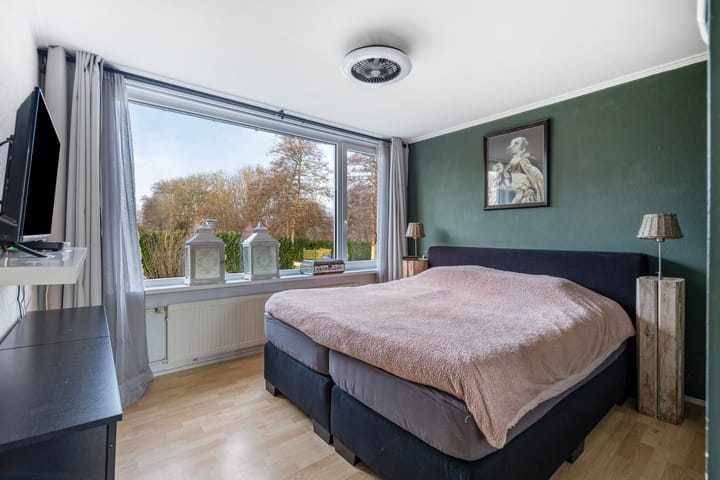 Foto 14 van Moerhageplantsoen 8