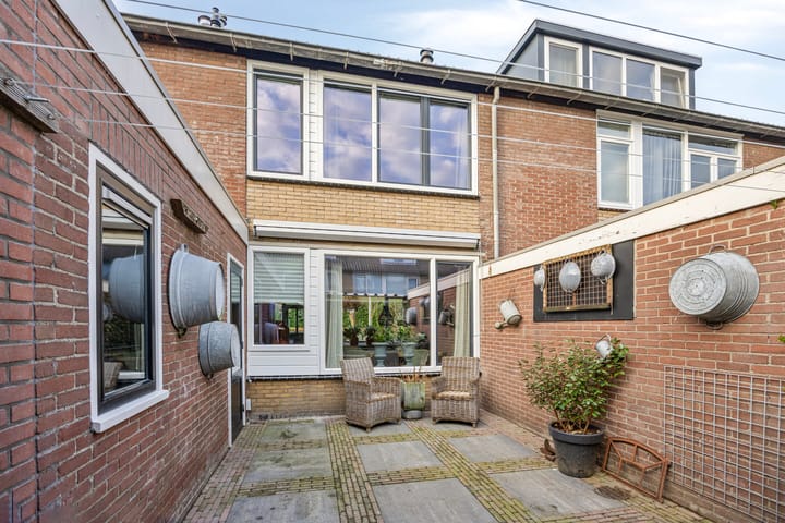 Foto 30 van Moerhageplantsoen 8