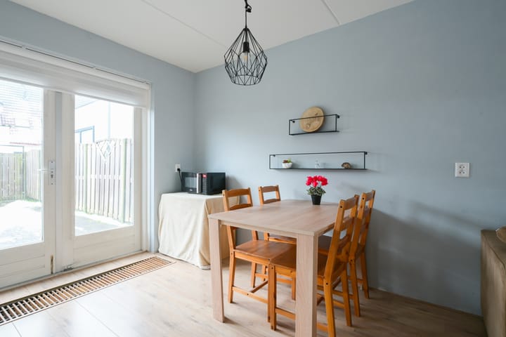 Photo 12 of Robert Stolzhof 217