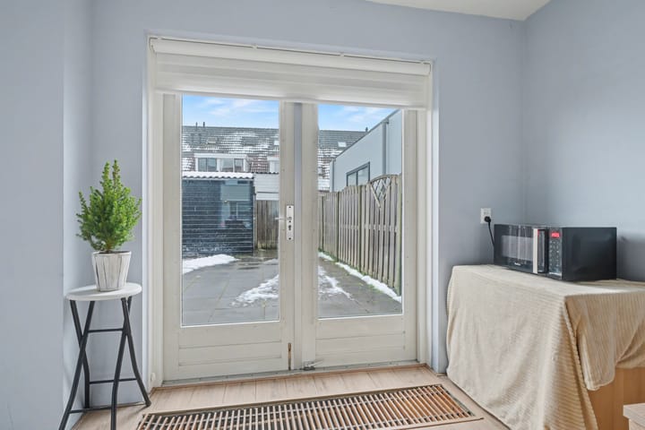 Photo 13 of Robert Stolzhof 217