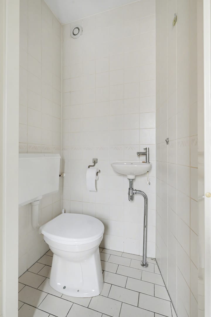 Photo 17 of Robert Stolzhof 217