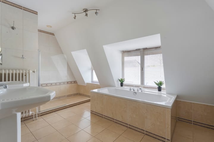 Foto 41 van Hoofdweg 12