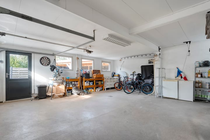 Foto 45 van Hoofdweg 12