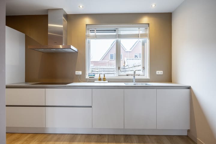 Foto 24 van Tiengastraat 8